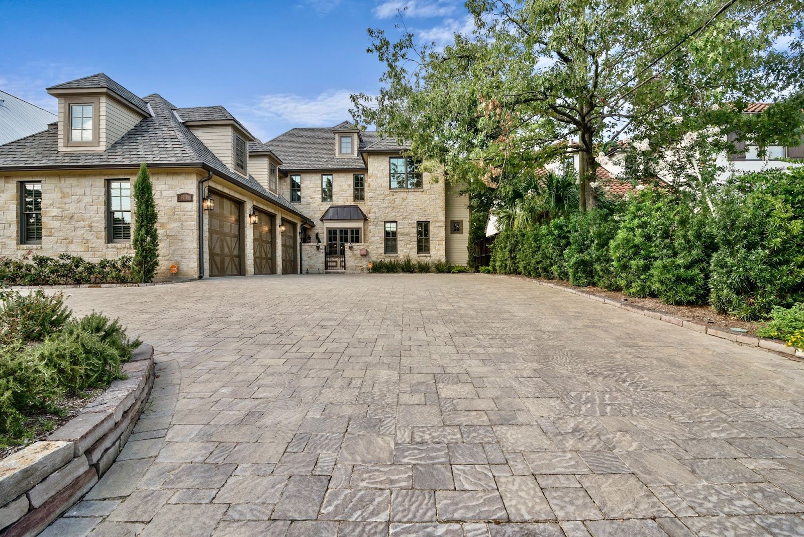 Top Benefits of Installing a Concrete Driveway in Fort Worth